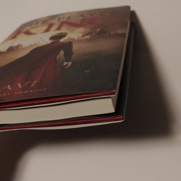 3/$13 The Player King by Avi children hardcover chapter book 2017 - Picture 3 of 8